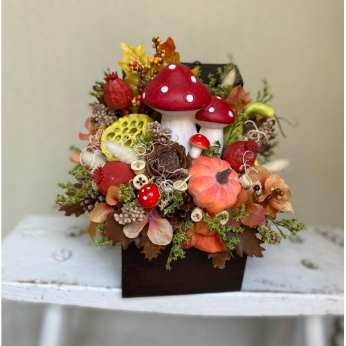 Aranjament de toamna in cufar 28 cm Aranjament de toamna in cufar 28 cm