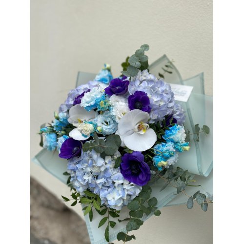 Blue Dream Buchet cu Anemone, Eustoma, Hortensii si Phalaenopsis