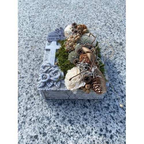 Aranjament pentru luminatie in vas de piatra 3 Aranjament pentru luminatie in vas de piatra 3