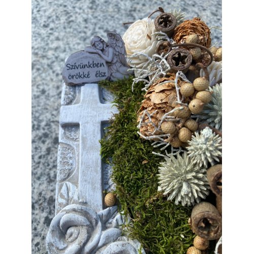 Aranjament pentru luminatie in vas de piatra 3 Aranjament pentru luminatie in vas de piatra 3