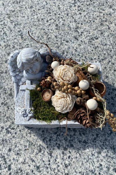 Aranjament pentru luminatie in vas de piatra 2