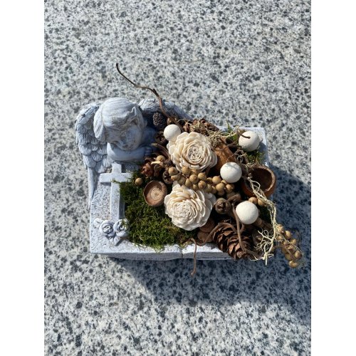 Aranjament pentru luminatie in vas de piatra 2 Aranjament pentru luminatie in vas de piatra 2