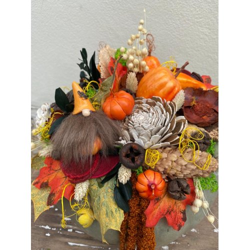 Aranjament cu flori uscate pe dovleac natural 35 cm Aranjament cu flori uscate pe dovleac natural 35 cm