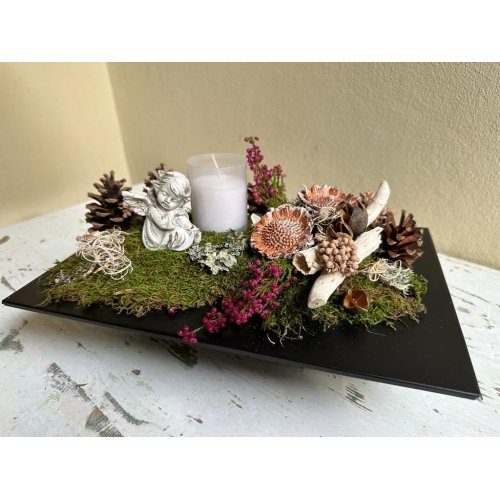 Aranjament Angel purple pentru luminatie 1 noiembrie Aranjament Angel purple pentru luminatie 1 noiembrie