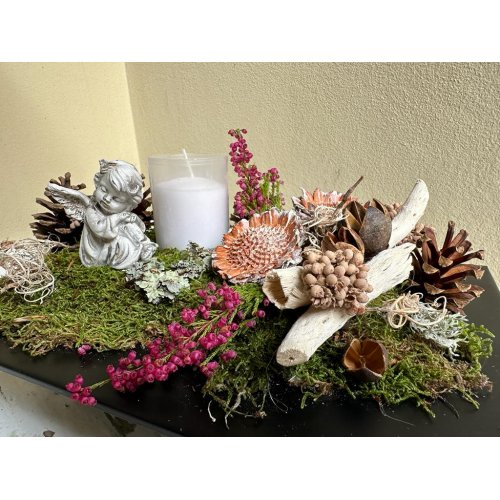 Aranjament Angel purple pentru luminatie 1 noiembrie Aranjament Angel purple pentru luminatie 1 noiembrie