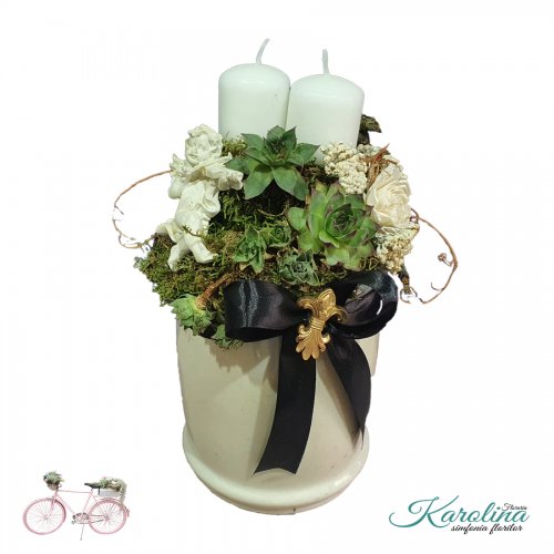 Aranjament pentru comemorare cu lumanare Aranjament pentru comemorare cu lumanare